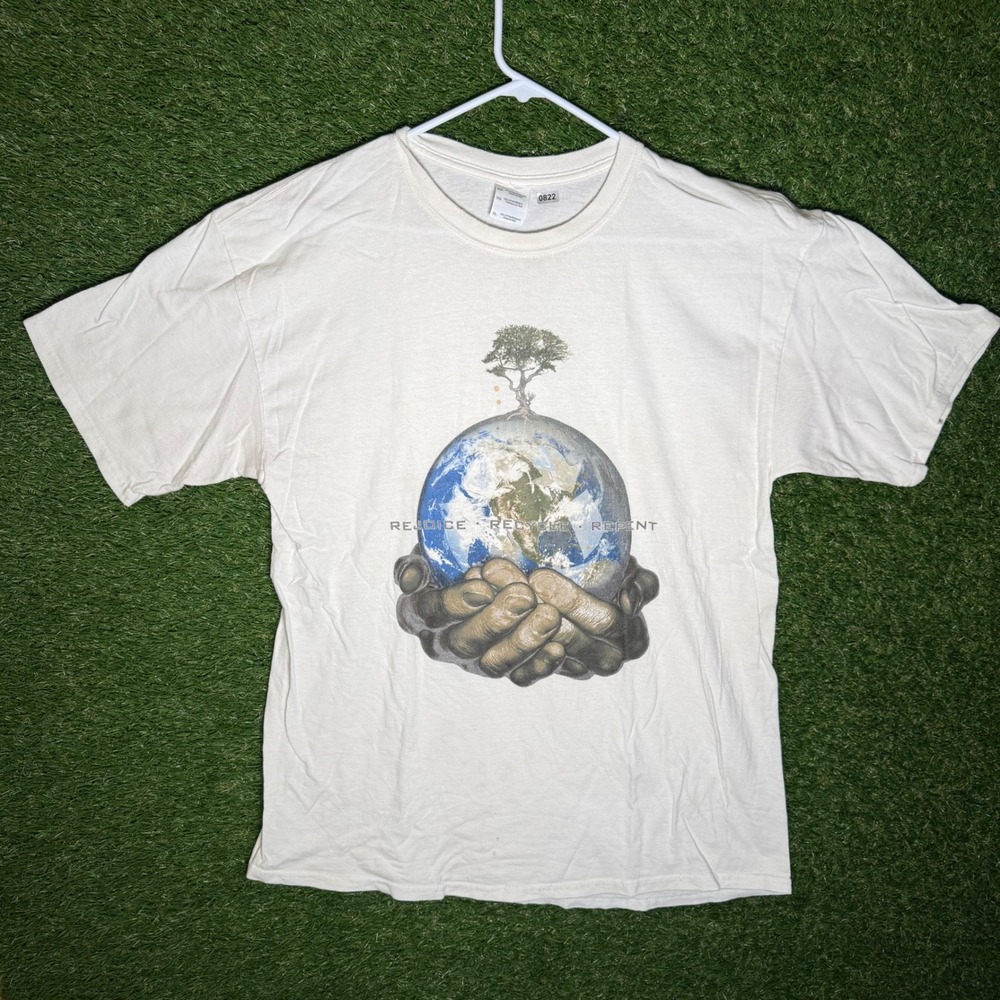 Mens XL Graphic T Shirt Earth Hands Tree Recycle‎ Protect Nature Menswear